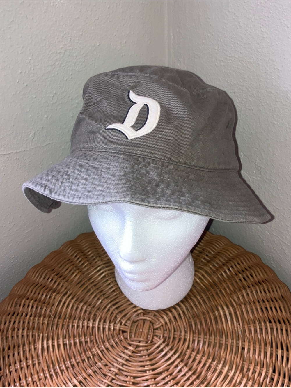 Goofys Hat Co Disneyland Bucket Hat Vintage Green Cotton Embroidered Logo